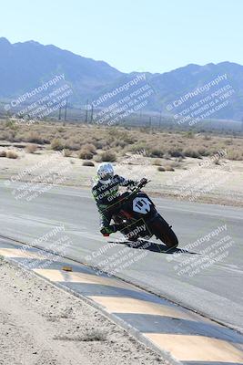 media/Dec-01-2025-Moto Forza (Mon) [[2daa91e15f]]/3-Beginner Group/Session 3 (Turn 16 Inside)/